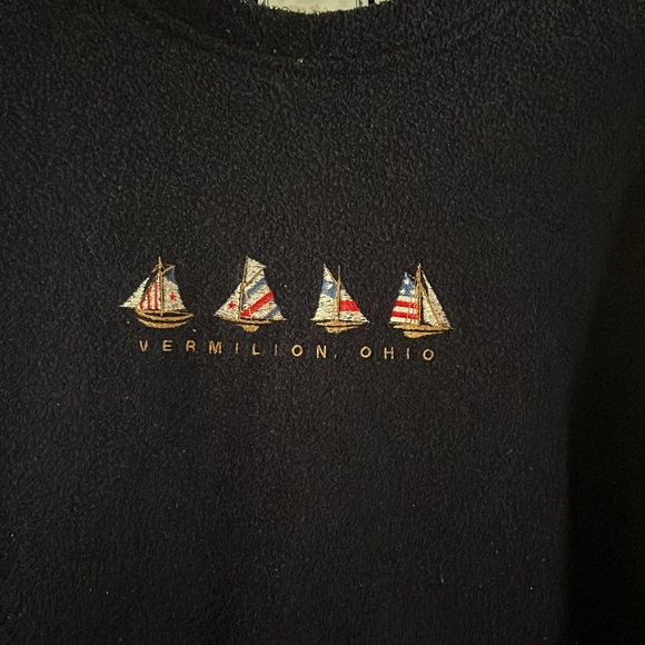 Navy Sweatshirt Vermillion Ohio Sailboats Red White Blue Sails Size Large - Picture 2 of 4